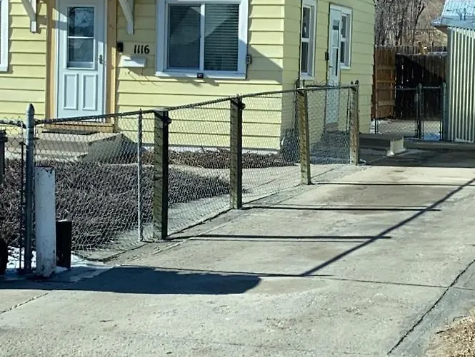 Apartment Quiet Retreat, Minutes From Highway And Downtown