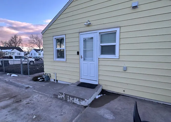 Apartment Quiet Retreat, Minutes From Highway And Downtown